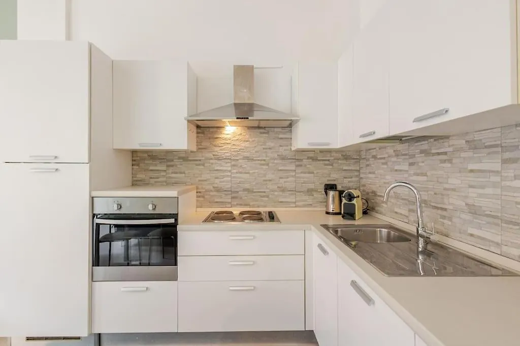 Apartament Urban House - Exclusive Park House Navigli Milan Center 0*,  Włochy